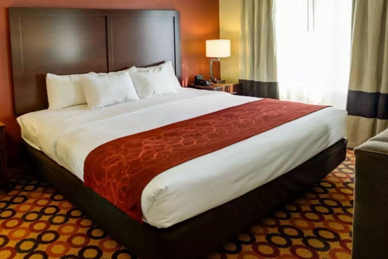 Comfort Suites Airport Charlotte Zewnętrze zdjęcie