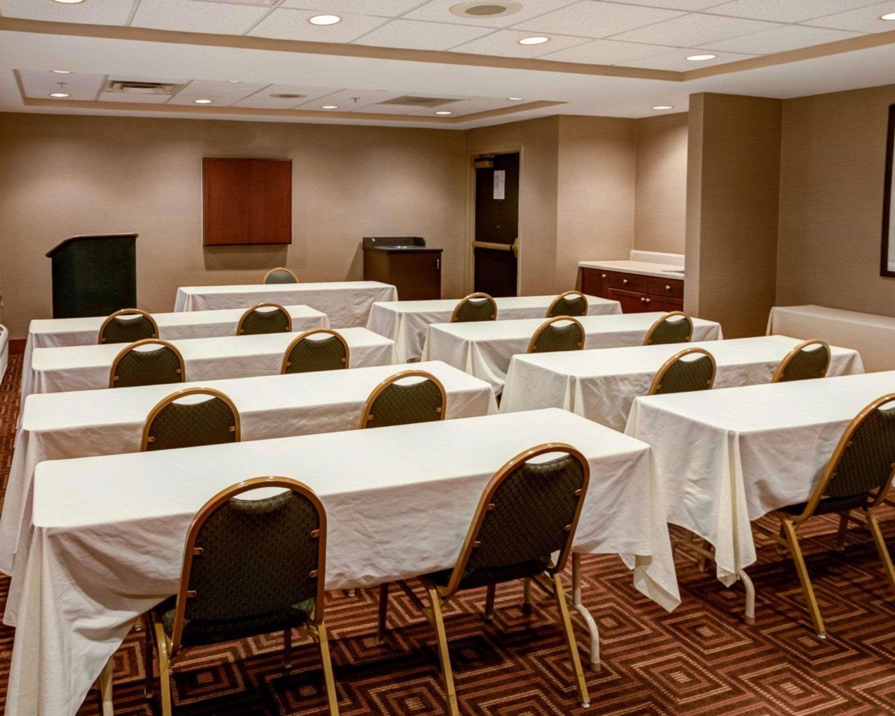 Comfort Suites Airport Charlotte Zewnętrze zdjęcie