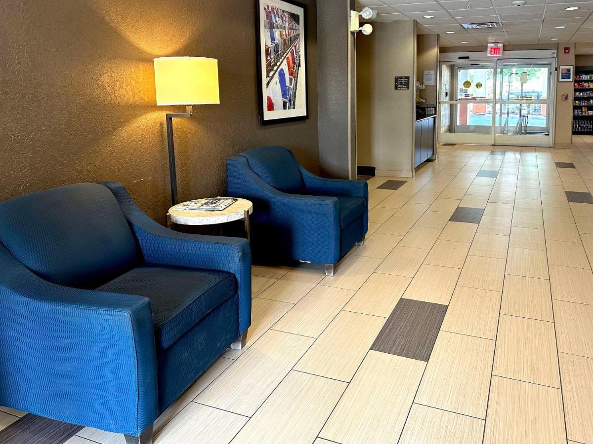 Comfort Suites Airport Charlotte Zewnętrze zdjęcie